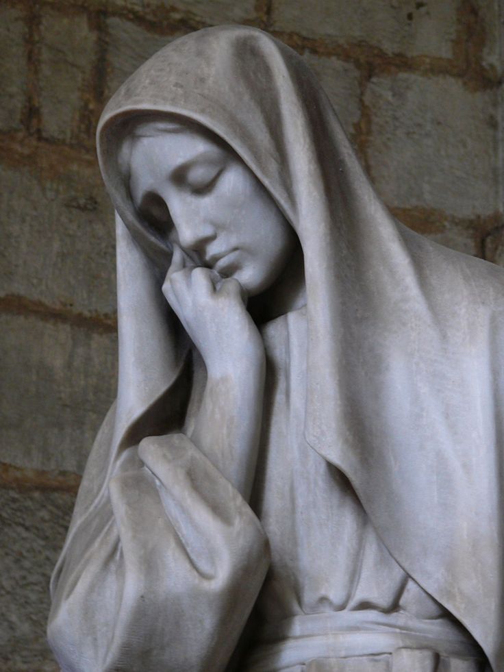 149cc59d82a72ab0b7ade5d06f2f80c9--virgin-mary-statue-barcelona.jpg