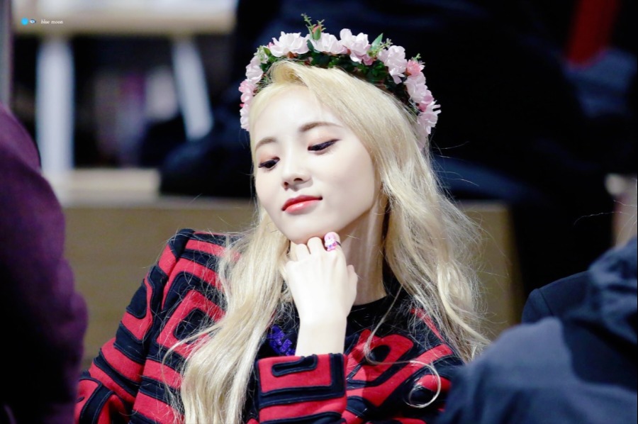 jinsoul5.jpg