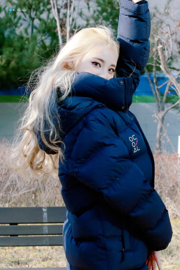 jinsoul6.jpg