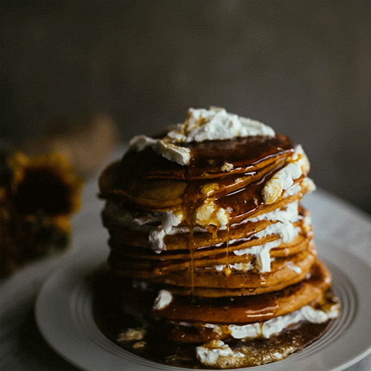 pancakes_sandy+noto.gif