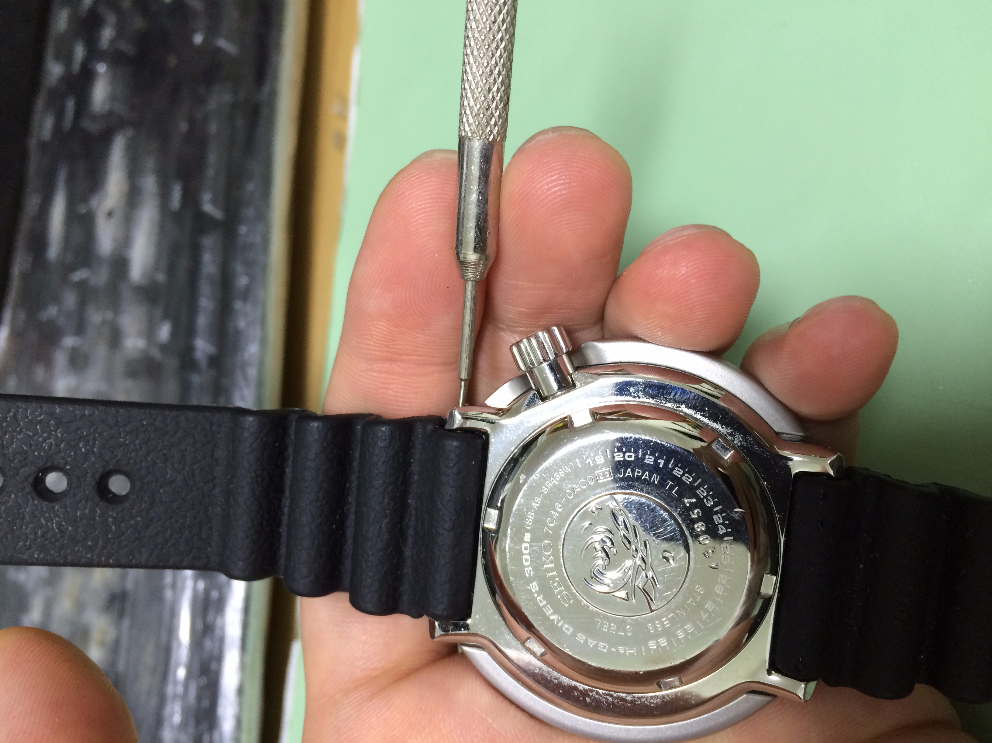 세이코 투나 사파이어크리스탈로 교체하기!_4.jpg