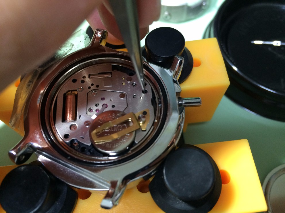 세이코 투나 사파이어크리스탈로 교체하기!_11.jpg