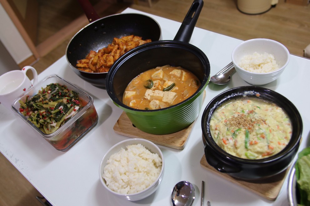 맞벌이 신혼(?)부부의 단촐한 저녁 집밥!_1.jpg
