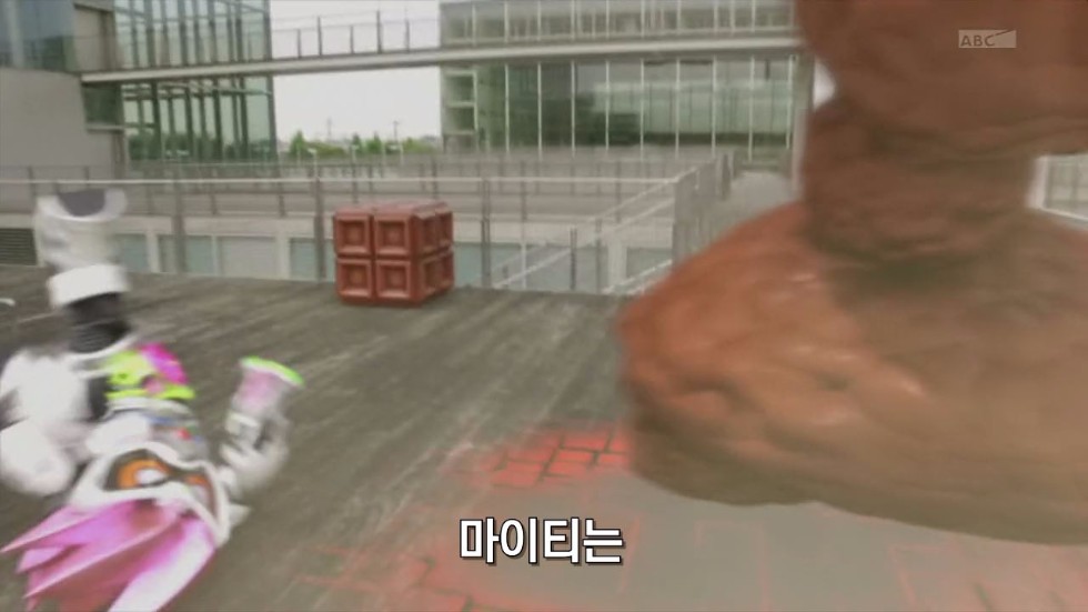 가면라이더 에그제이드 제 1화 I'm a 가면라이더!(스압)_175.jpg