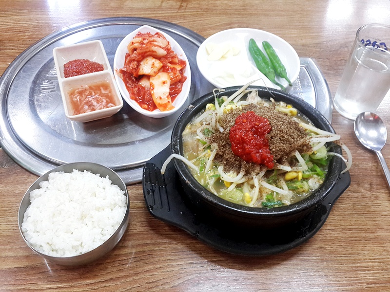 종로3가 순대국집