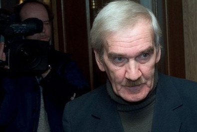 75억이 빚진 남자_2.jpg