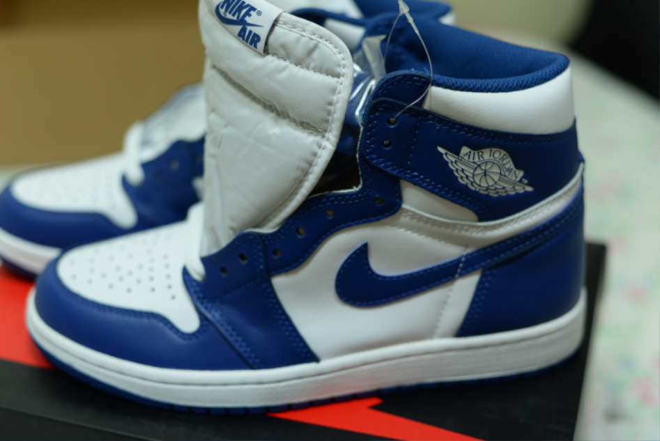 나이키 에어조던 1 레트로 하이 OG 스톰블루_5.jpg
