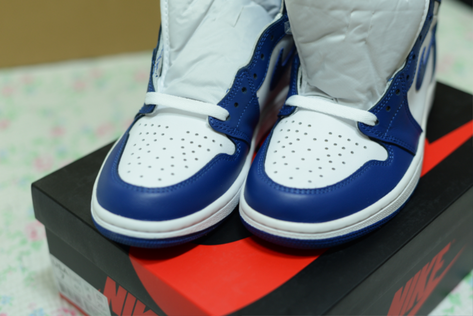 나이키 에어조던 1 레트로 하이 OG 스톰블루_6.jpg