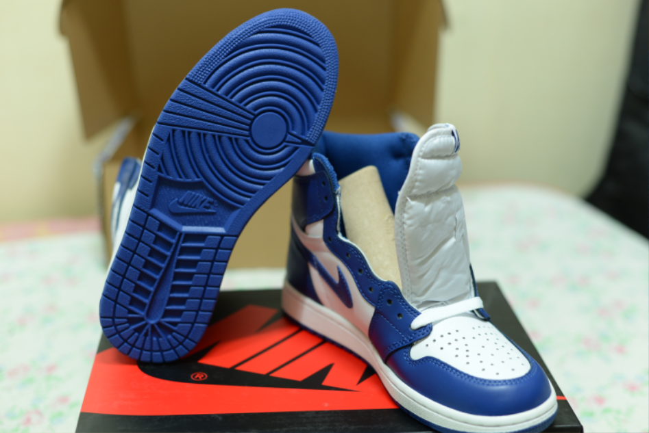 나이키 에어조던 1 레트로 하이 OG 스톰블루_10.jpg