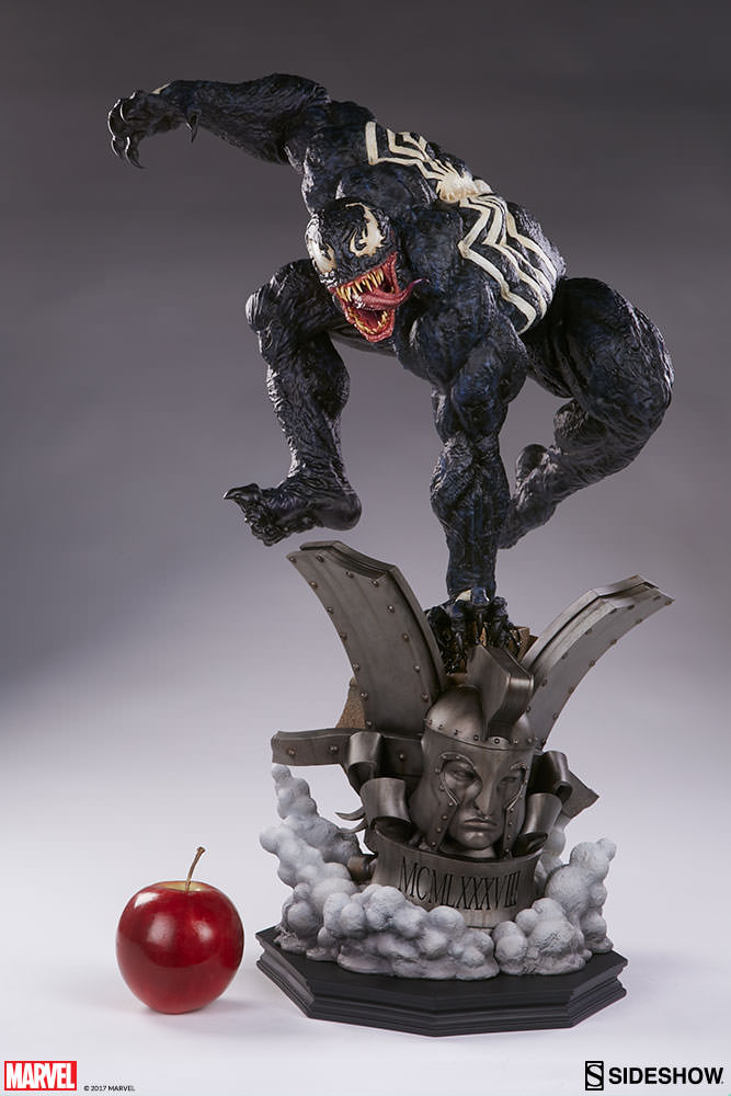 marvel-venom-premium-format-figure-300456-06.jpg