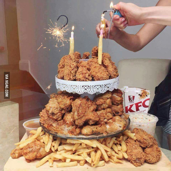 KFC의 생일 케이크.jpg