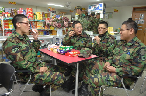 오늘 취사병들 일과.jpg_24.jpg