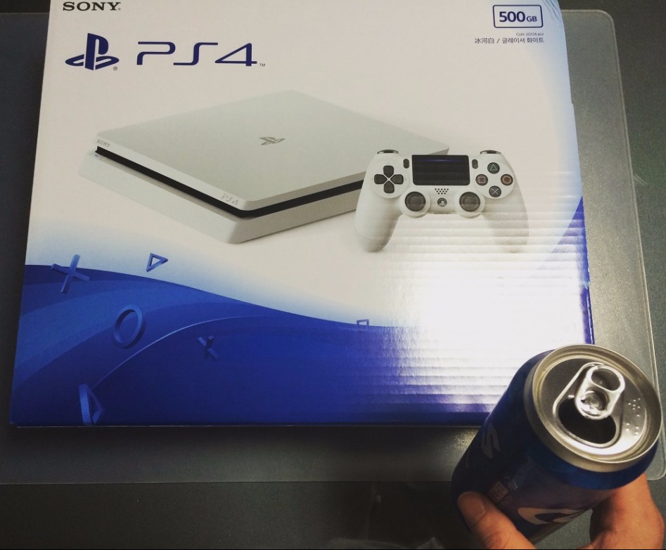 PS4 글레이셔 화이트 컬러 get! 박스뜯기부터 첫 시동까지!!_3.jpg