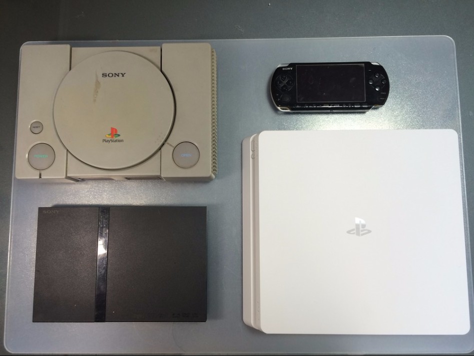 PS4 글레이셔 화이트 컬러 get! 박스뜯기부터 첫 시동까지!!_36.jpg