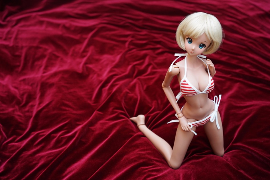 붉은 벨벳 천과 함께 한 스마트돌 사진 촬영_3.jpg