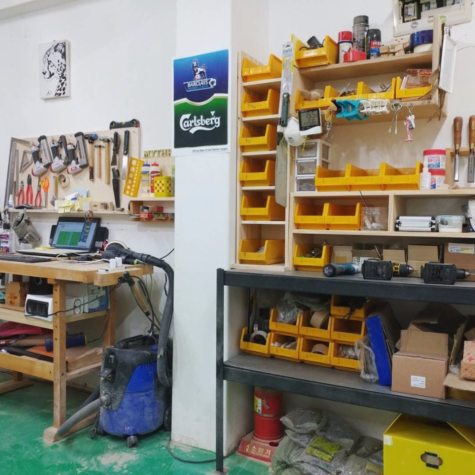 많은 분들의 로망인 '나의 작업실' - 가구와 소품을 만들고 있습니다._1.jpg