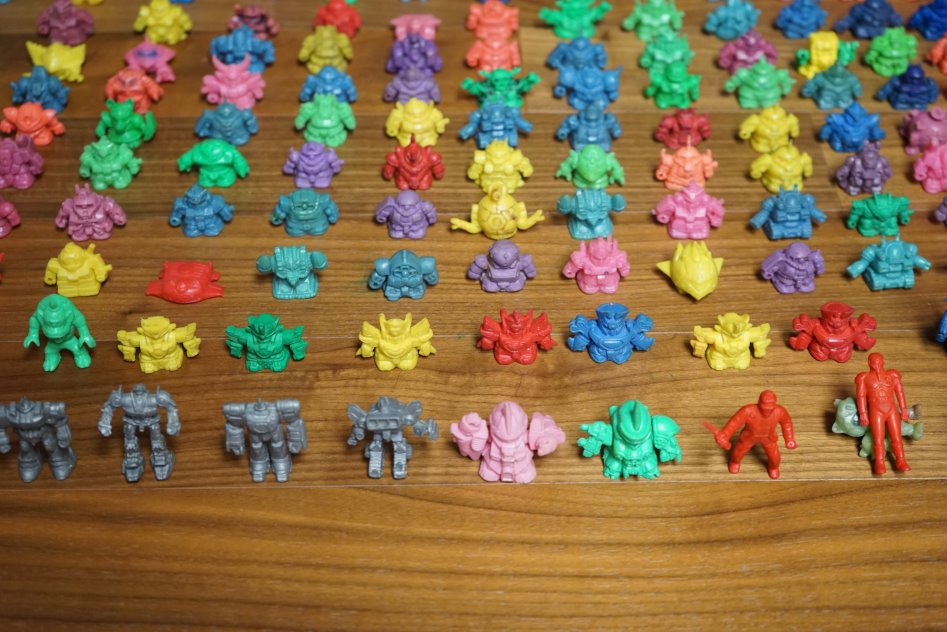 초등학교 때 가지고 놀던 고무로보트_5.jpg