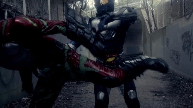 Kamen Rider Amazons Season 2 - 10 [WEBRIP][D855A5B7].mkv_20170625_142912.224.jpg