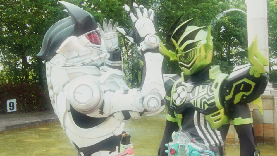 [THISFILEHASNOSUBS] Kamen Rider Ex-Aid - 36 [462C1187].mkv_20170625_151140.408.jpg