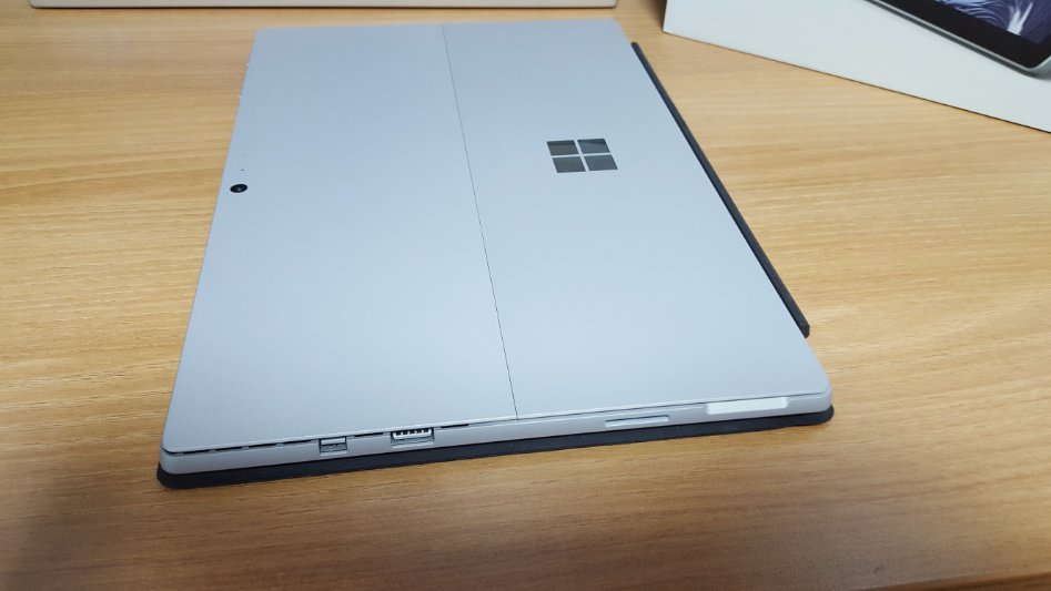 첫 윈도우태블릿 첫 서피스 뉴 서피스 프로입니다._5.jpg