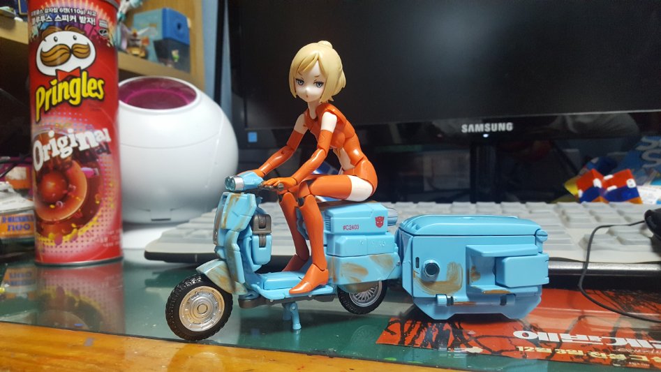 메가미 디바이스에게 태워줄 스쿠터를 사왔습니다._1.jpg