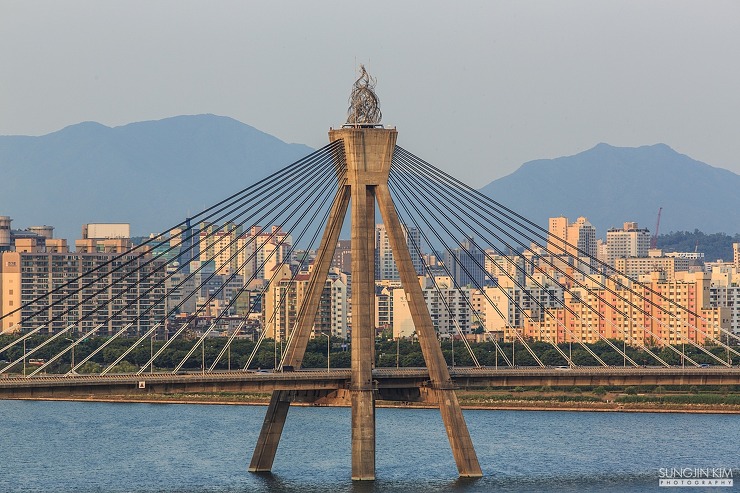 서울 한복판에 헬기가 추락했던 사건_3.jpg