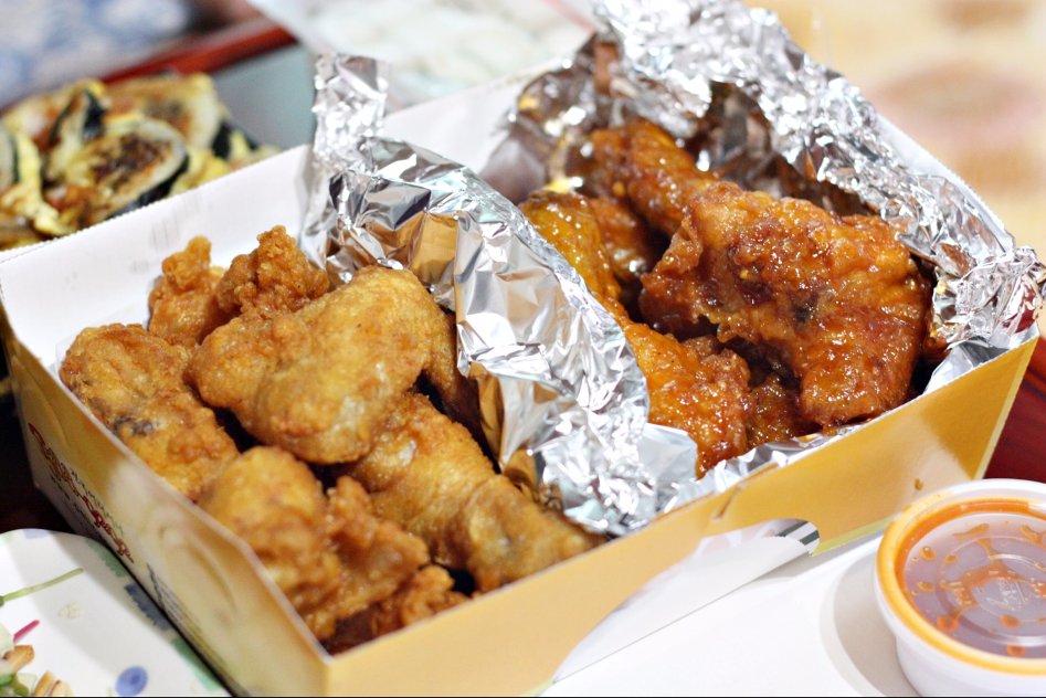치킨은 역시 크리스피치킨이 맛있다 페리카나치킨 후라이드양념 반반