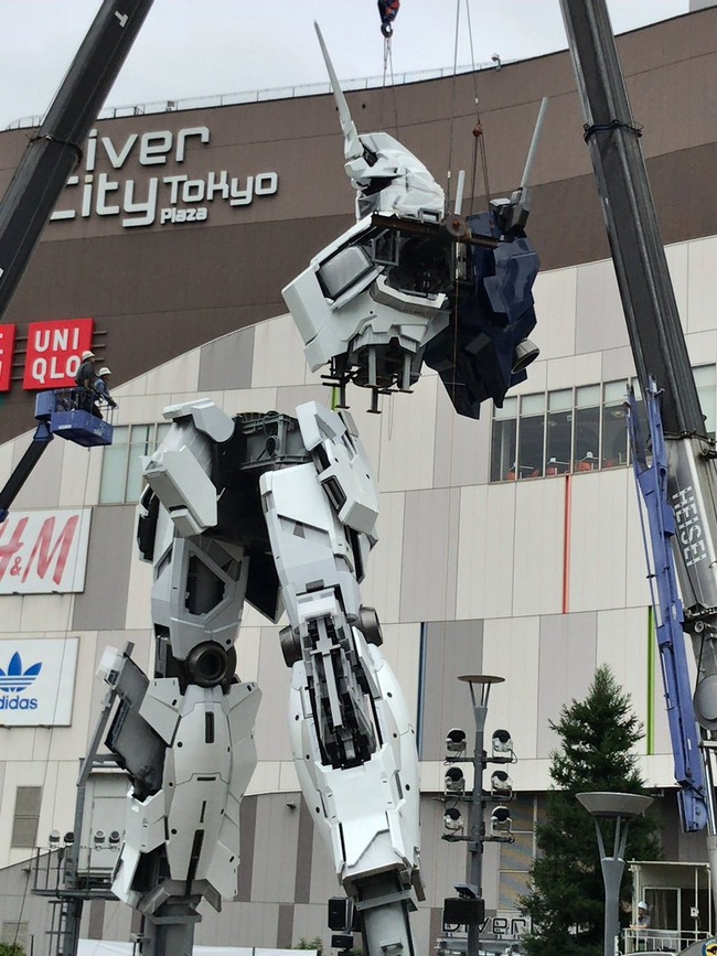 유니콘건담 실물크기 제작 근황_1.jpg