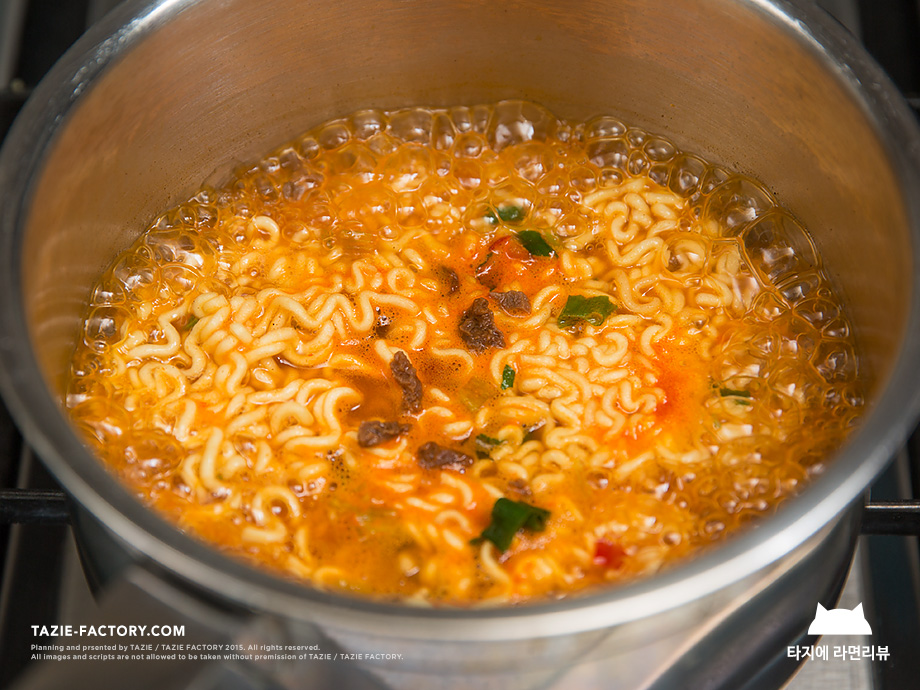 36번째 라면리뷰 : 삼양라면 매운맛_9.jpg