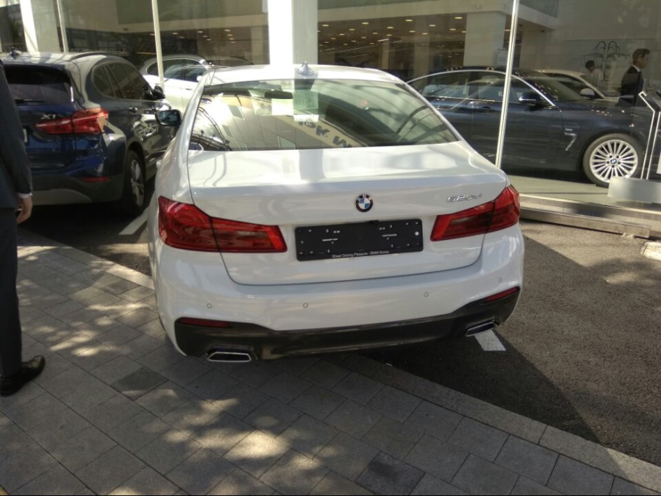 BMW 520d(F10)을 보내고 520d(G30) 으로 출고 했습니다_5.jpg