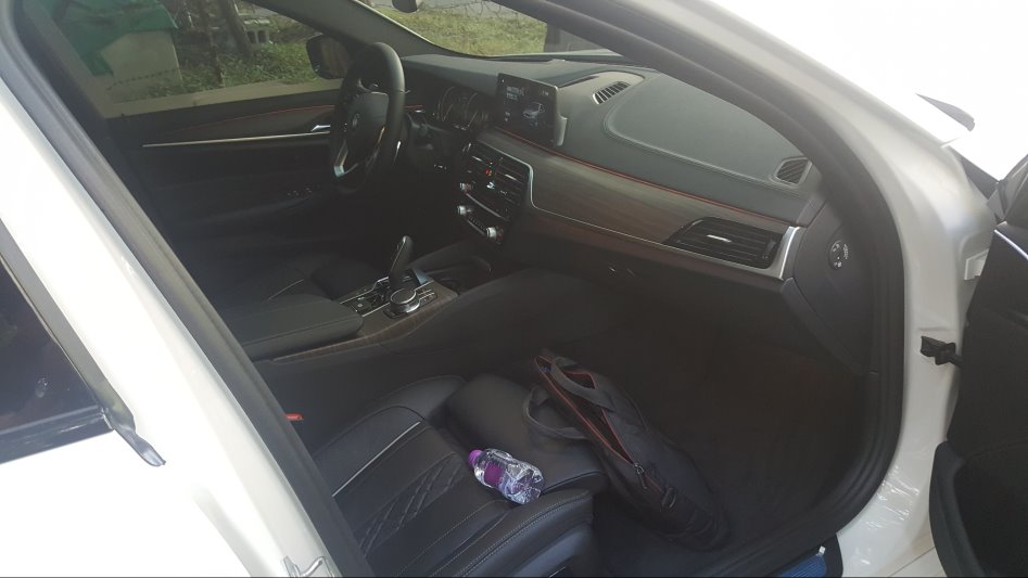 BMW 520d(F10)을 보내고 520d(G30) 으로 출고 했습니다_7.jpg