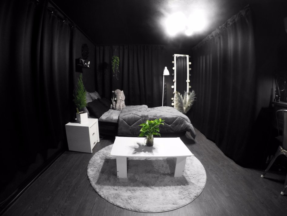 블랙 덕후가 꾸민 암흑의 방_6.jpg