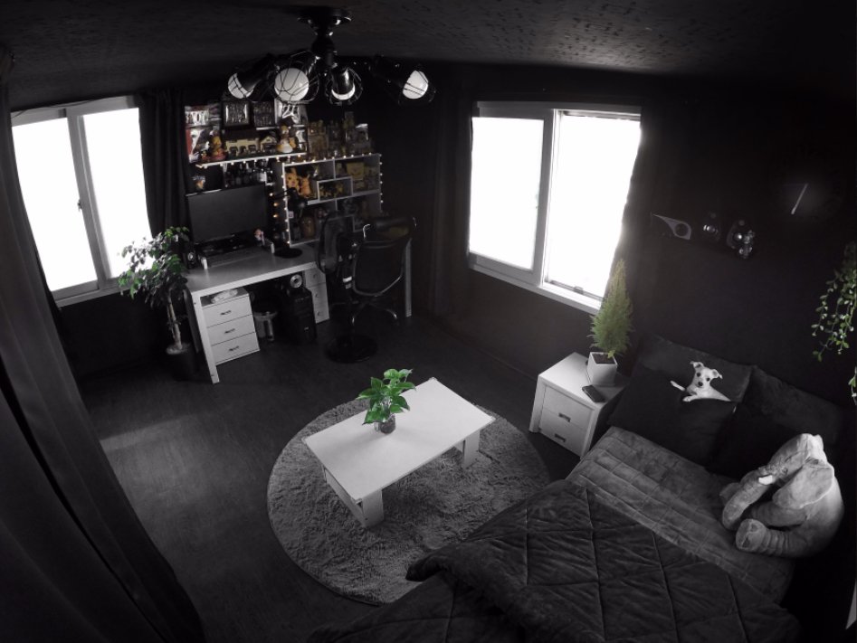 블랙 덕후가 꾸민 암흑의 방_14.jpg