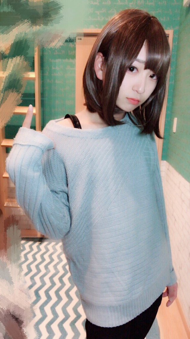 여장 사진 올렸다가 친구에게 들킨 남자.jpg_1.jpg