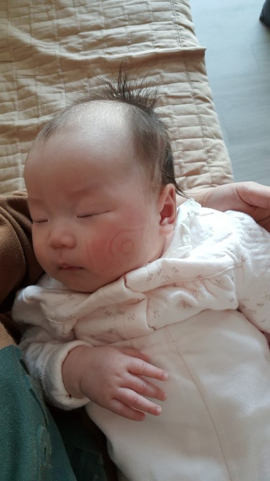 현실적인 35세 유부남의 피시룸입니다_4.jpg