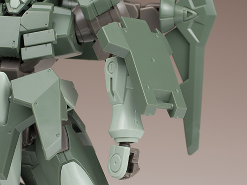 hgbf_strikergnx022.jpg