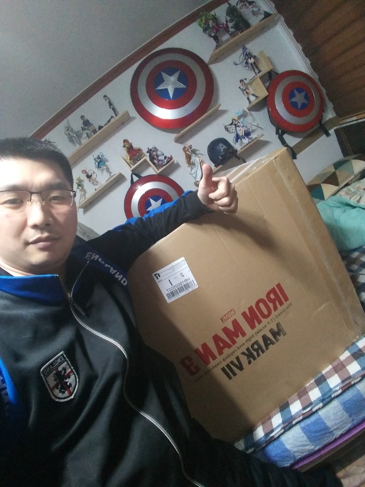 하이엔드 급 아이언맨 마크7 1:1 리얼슈트_2.jpg