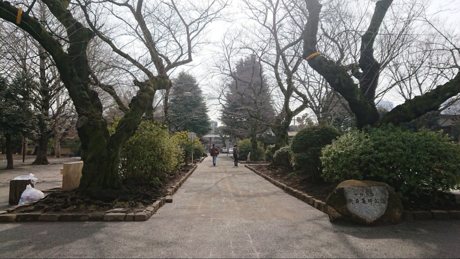 2월 3일 도쿄 여행 3일차 - 토우야마 나오 라이브, 나카노브로드웨이, 칸다묘진_7.jpg