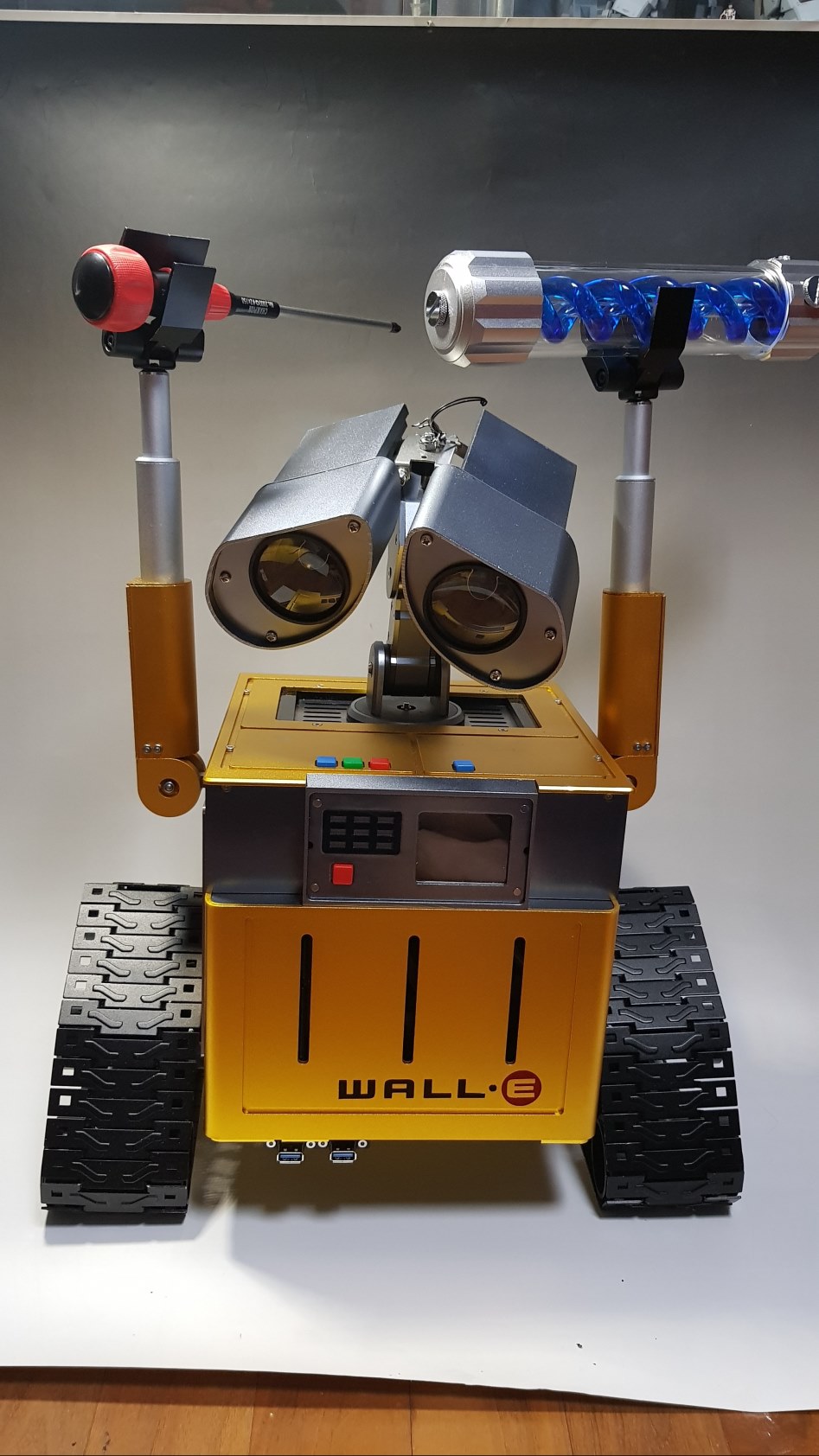 저의 방! 월e pc조립기념 라이젠2200g 및 T VIRUS 메인 구성!_9.jpg