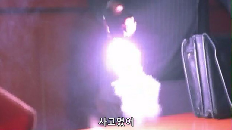 의뢰인을 총으로 쏴버린 변호사.jpg_26.jpg