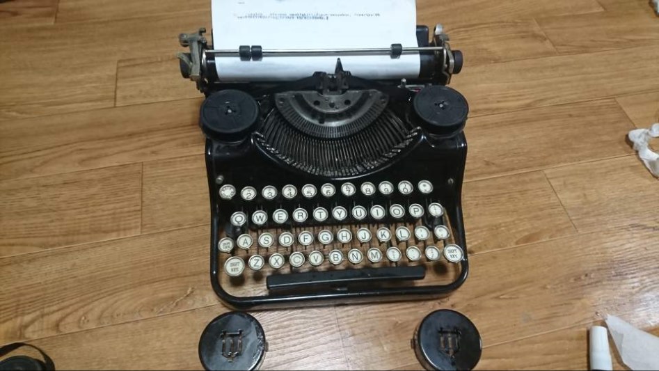 바이올렛 에버가든 타자기지름_2.jpg