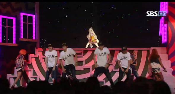 빌보드 차트 1위 가수의 흑역사_1.jpg