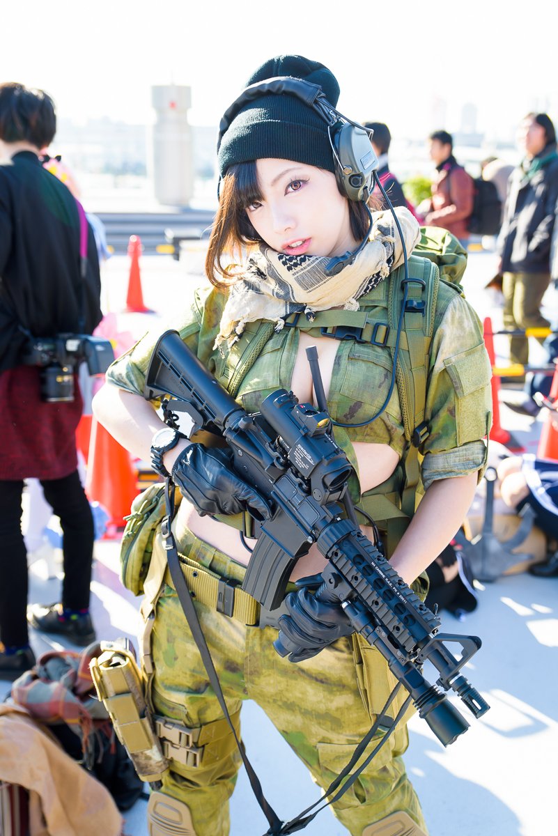 코스프레를 즐기는 호불호 일본인 전직 배우.jpg_1.jpg