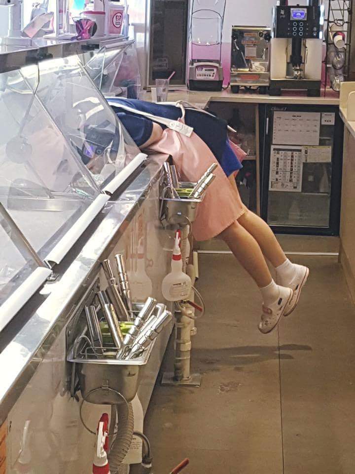 키가 작은 베스킨라빈스 알바녀_1.jpg
