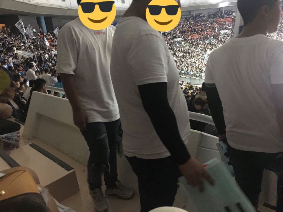 전당대회 흰옷 팔토시 사진_3.jpg