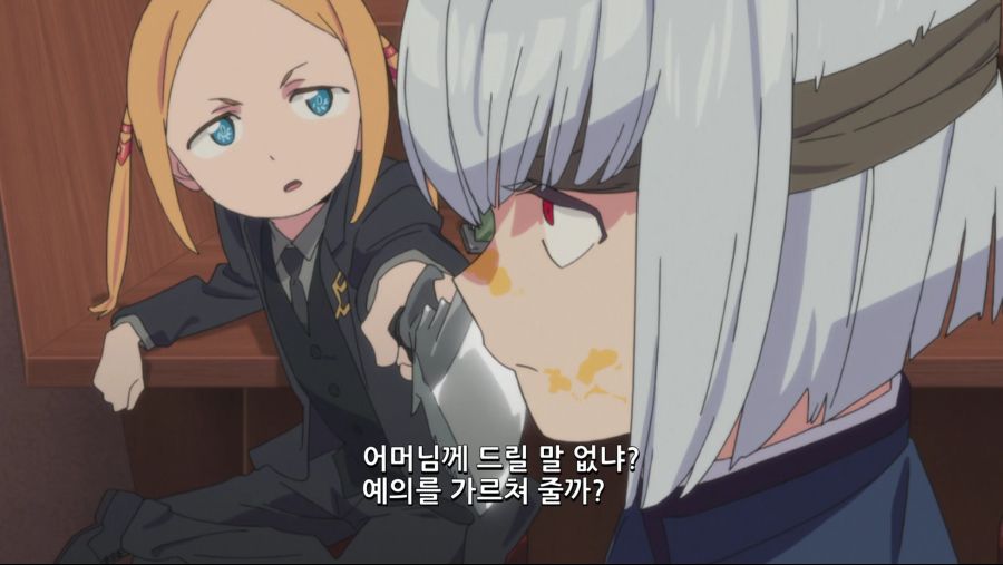 [SSSS.그리드맨] 5화, 8화의 깨알같은 오마쥬_7.png