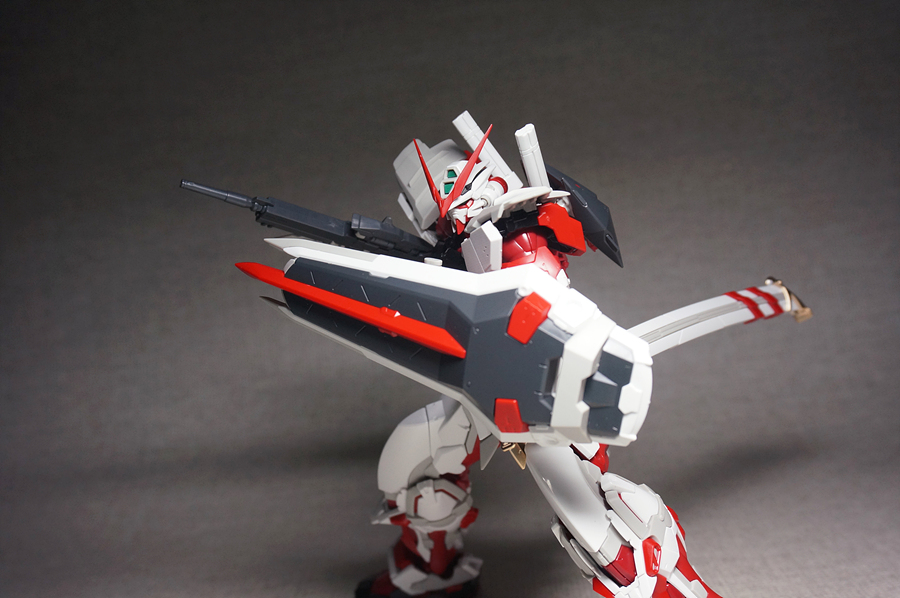 하이레졸루션 건담 아스트레이 레드프레임_43.jpg