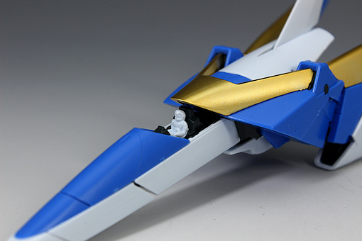 MG V2 어설트 버스터 건담 Ver.Ka 해외 리뷰 3 (스크롤 주의)_21.jpg