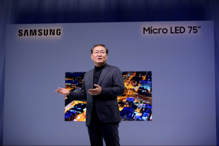 Samsung-FL2019_JH-Han_On-the-stage2.jpg