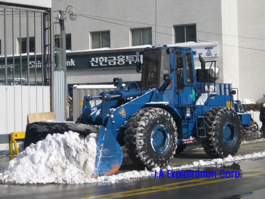 "야! 차 빼! 소방차는 여기가 아니야!"_3.jpg